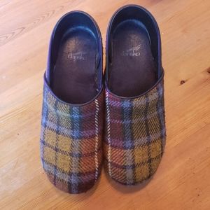Wool plaid tartan dansko clogs size 40 / US 10